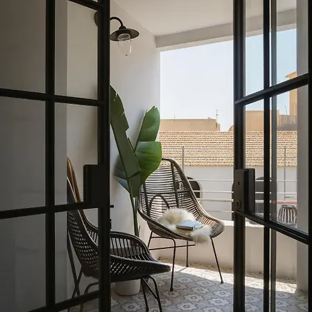 Campo De Santa Clara 98 * ליסבון