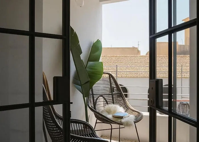 Campo De Santa Clara 98 * Lisbona